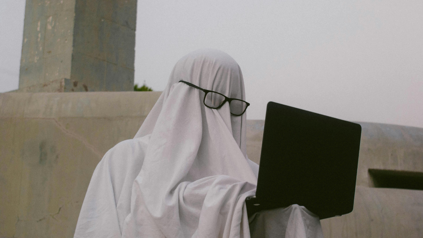 Imagen ilustrativa sobre ghosting en el trabajo